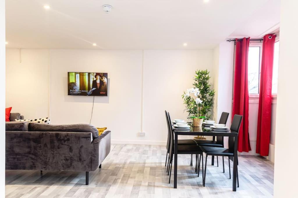 Appartement 2 Bed With Free Parking à Londres Extérieur photo