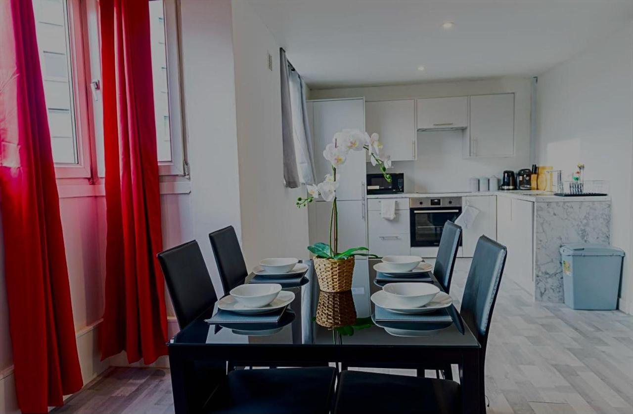 Appartement 2 Bed With Free Parking à Londres Extérieur photo