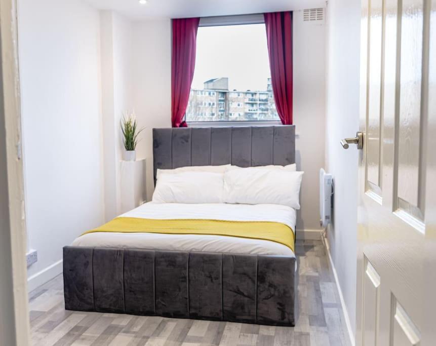 Appartement 2 Bed With Free Parking à Londres Extérieur photo
