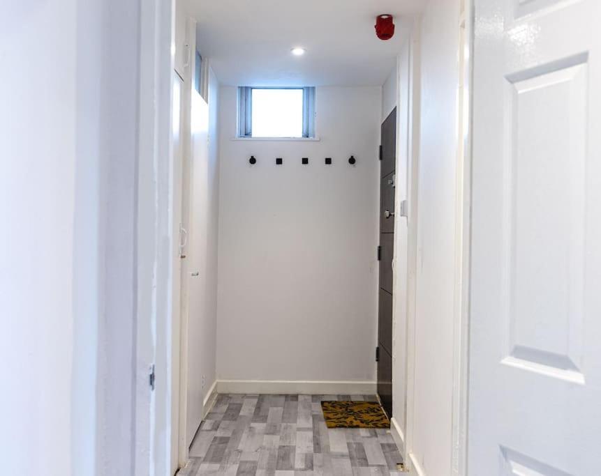 Appartement 2 Bed With Free Parking à Londres Extérieur photo